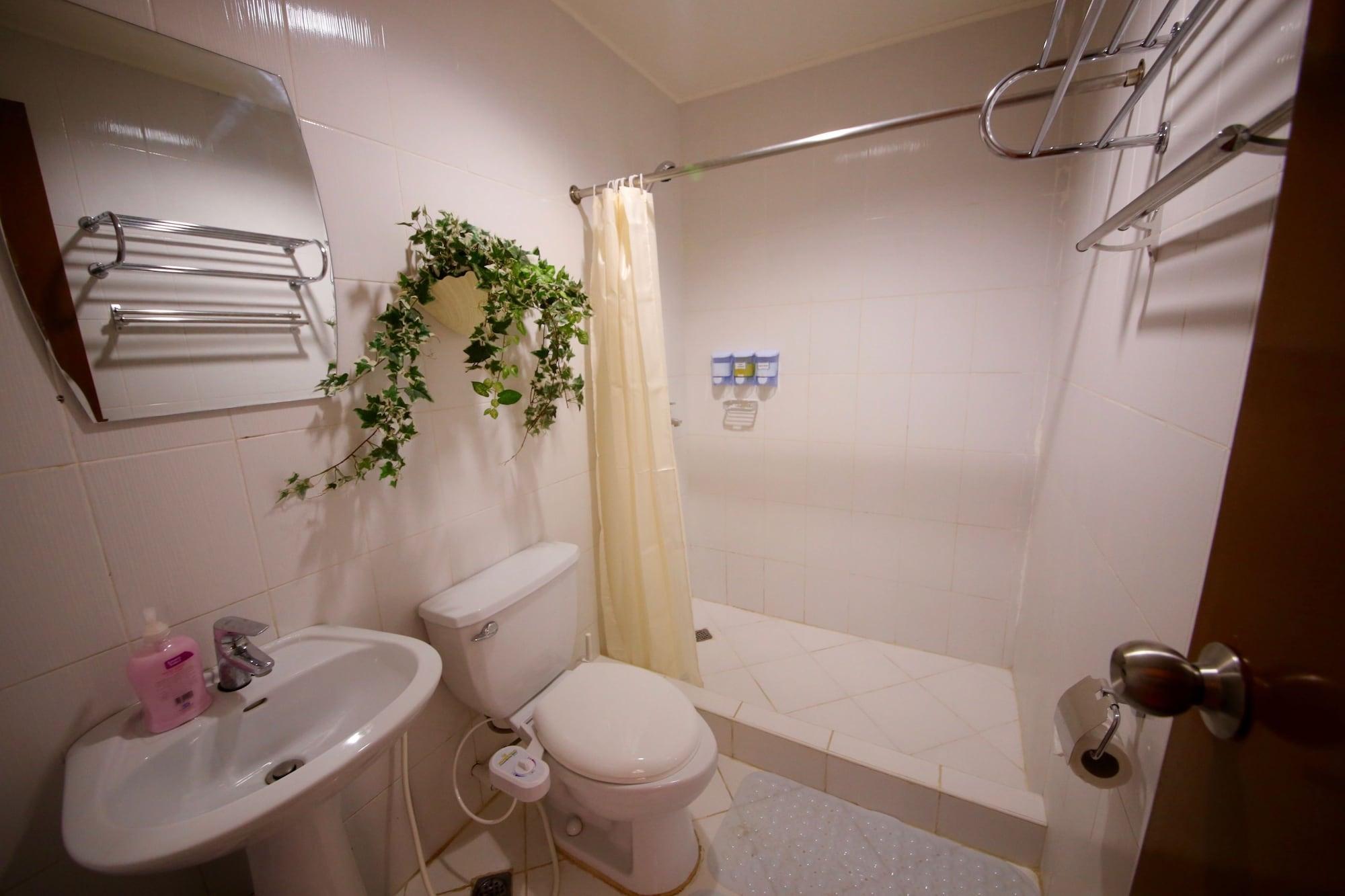 Dee Guesthouse White Sands Lapu-Lapu City Bagian luar foto