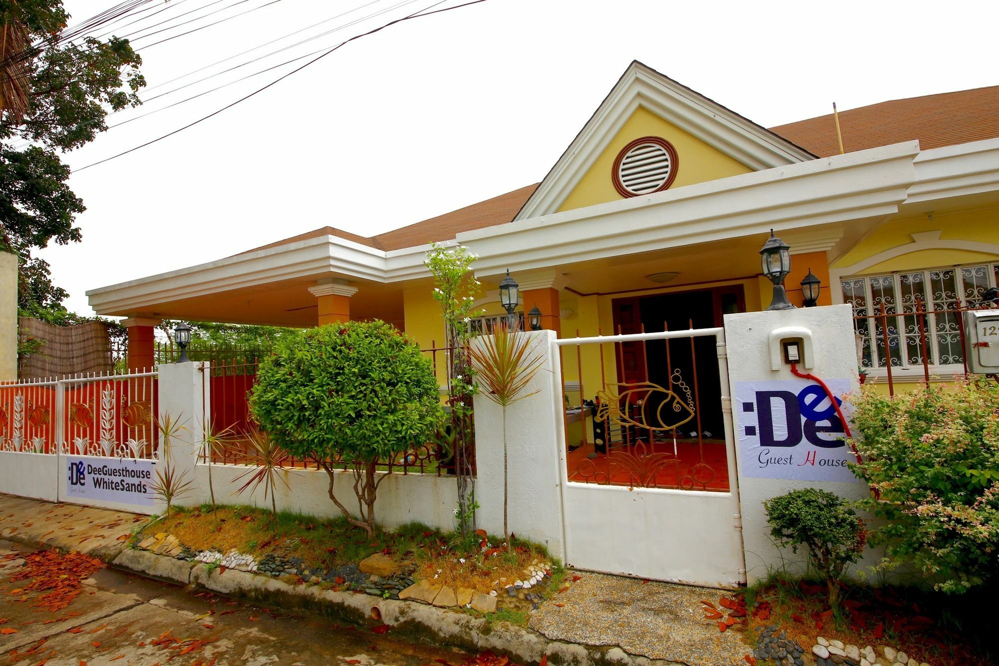 Dee Guesthouse White Sands Lapu-Lapu City Bagian luar foto