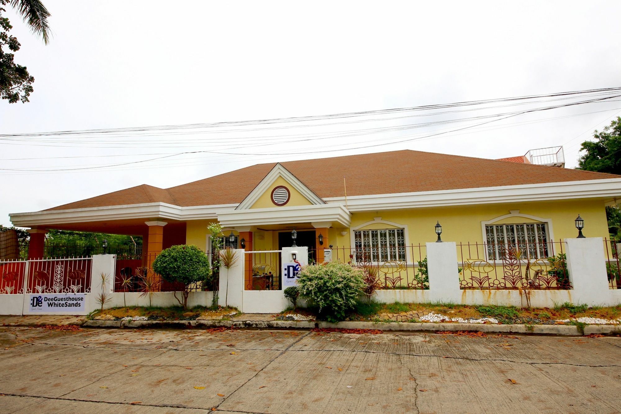 Dee Guesthouse White Sands Lapu-Lapu City Bagian luar foto