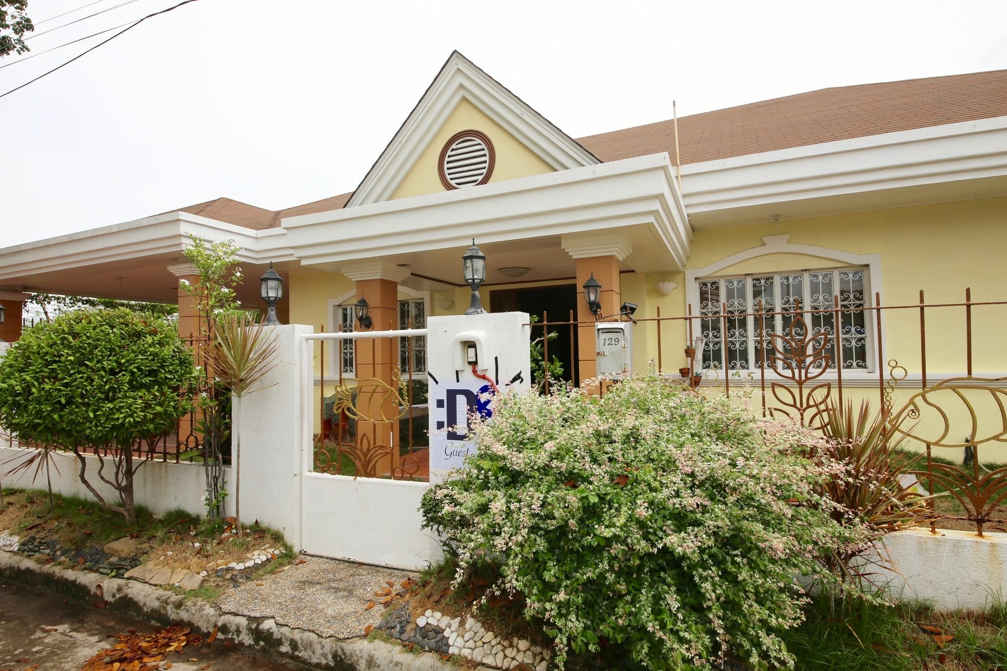 Dee Guesthouse White Sands Lapu-Lapu City Bagian luar foto