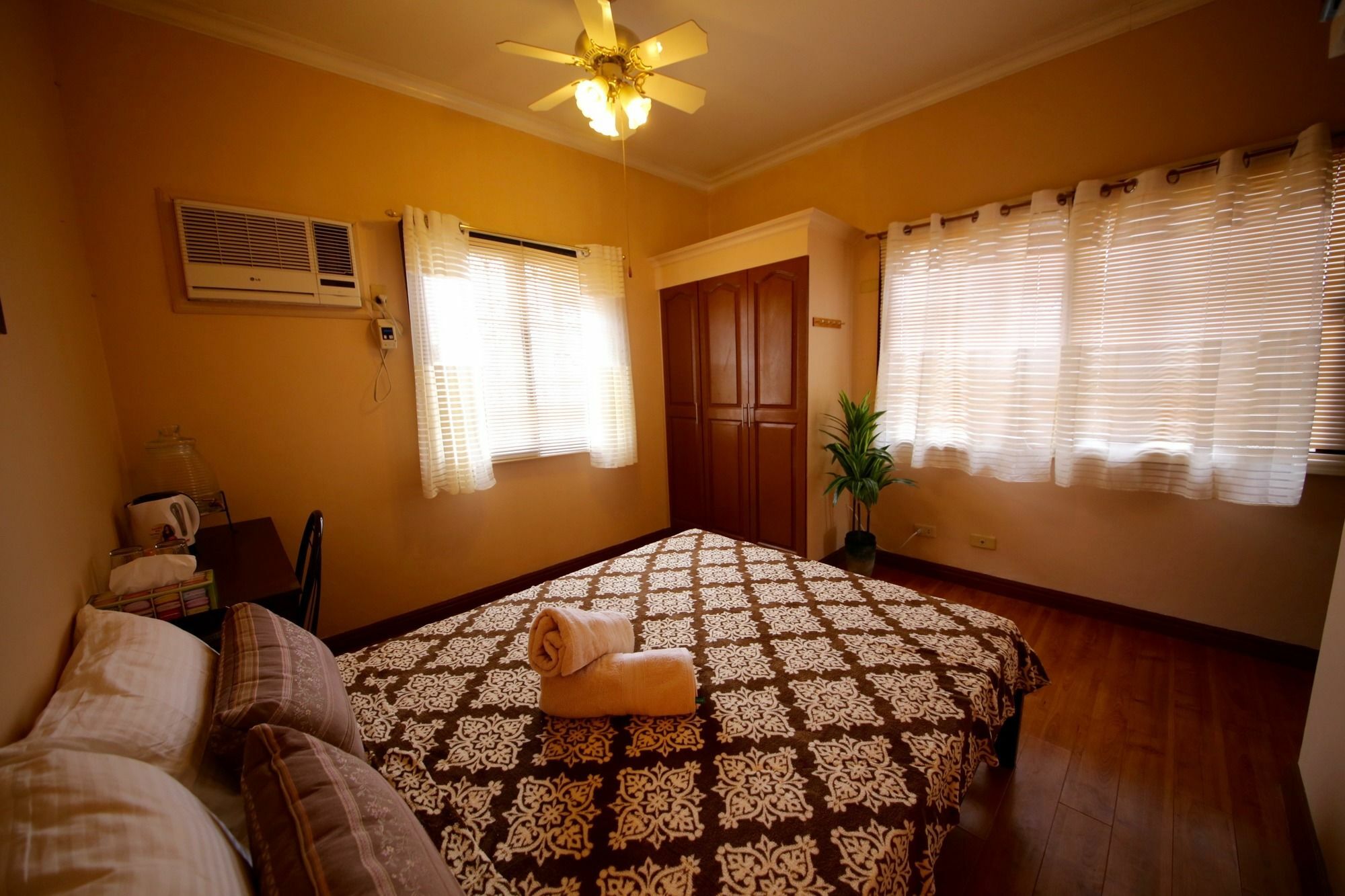 Dee Guesthouse White Sands Lapu-Lapu City Bagian luar foto